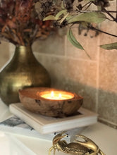Load image into Gallery viewer, Coconut Husk Candle